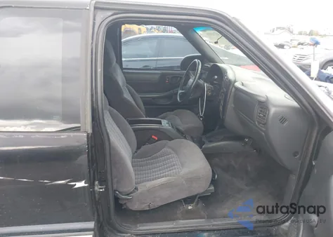 2003 Chevrolet S-10 Ls from USA, damaged, VIN 1GCDT19X138204780